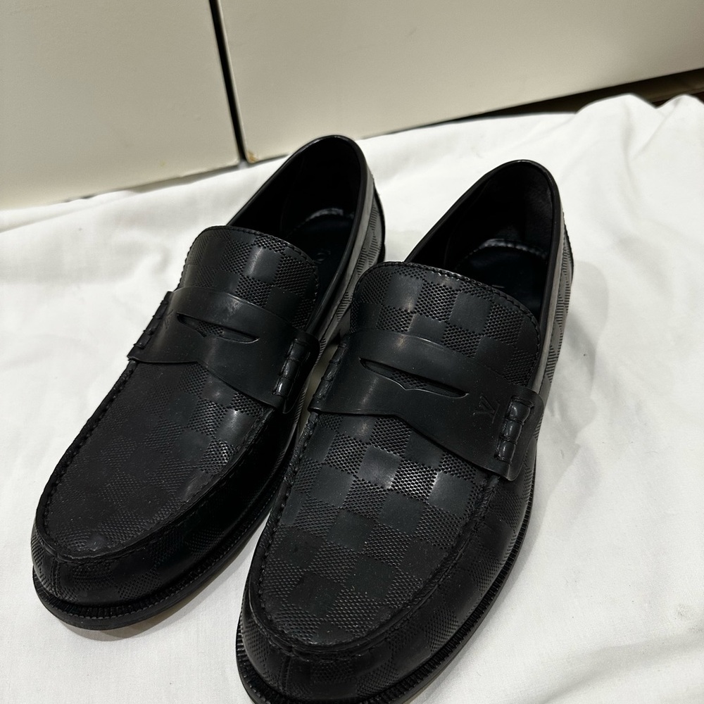 Louis Vuitton Black Leather Loafers Timeless Slip-Ons